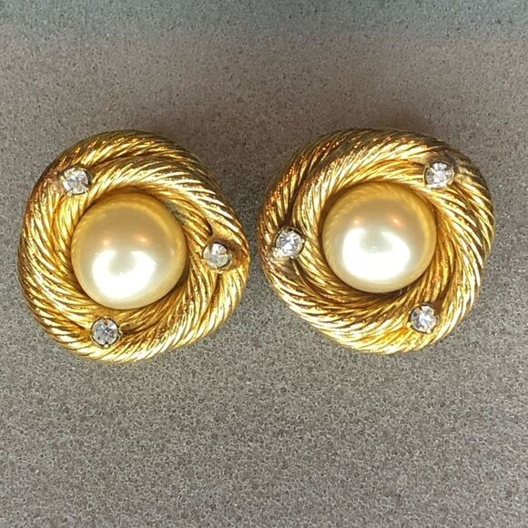 CHANEL Gold Pearl Crystal Accent Statement Earrings w/ Orig Box - Picture 10 of 17